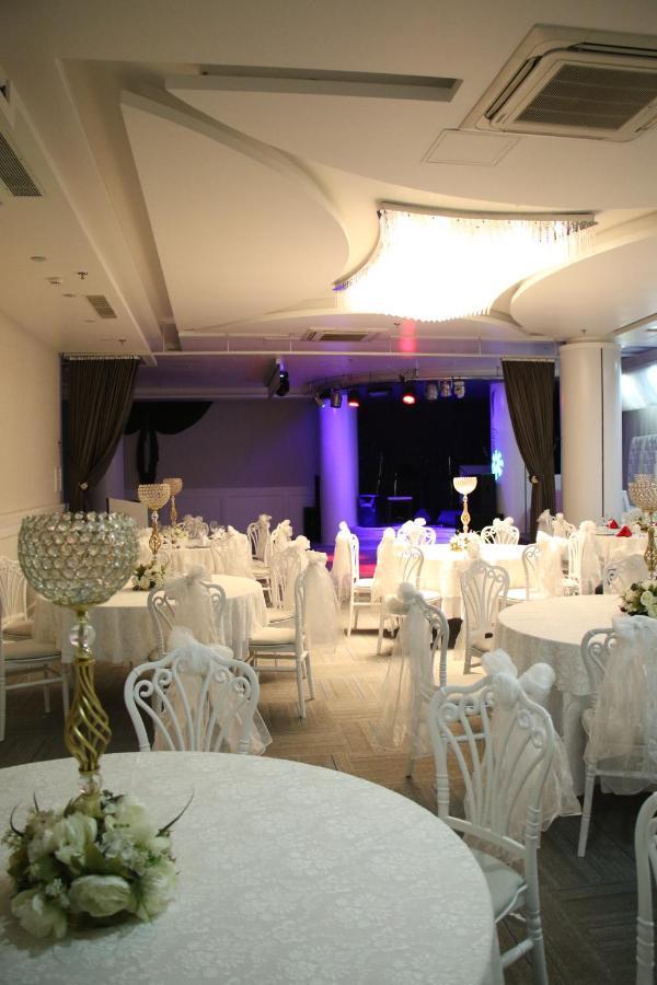 Forum Suite Otel Мерсін Екстер'єр фото