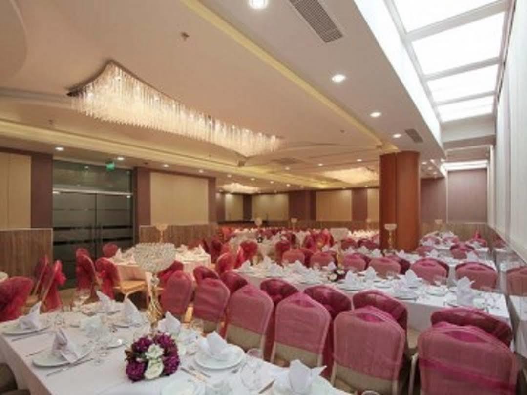 Forum Suite Otel Мерсін Екстер'єр фото