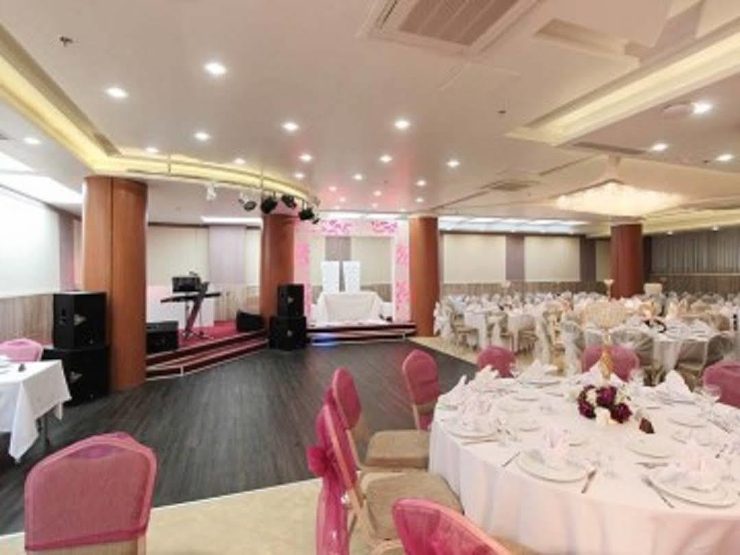 Forum Suite Otel Мерсін Екстер'єр фото