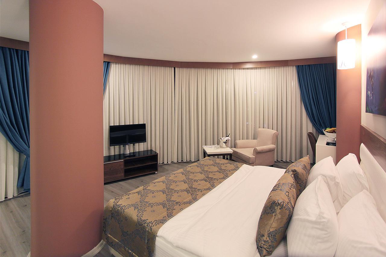 Forum Suite Otel Мерсін Екстер'єр фото