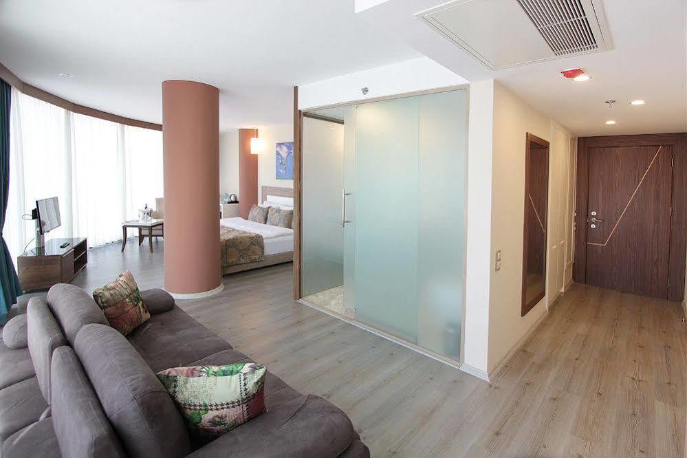 Forum Suite Otel Мерсін Екстер'єр фото